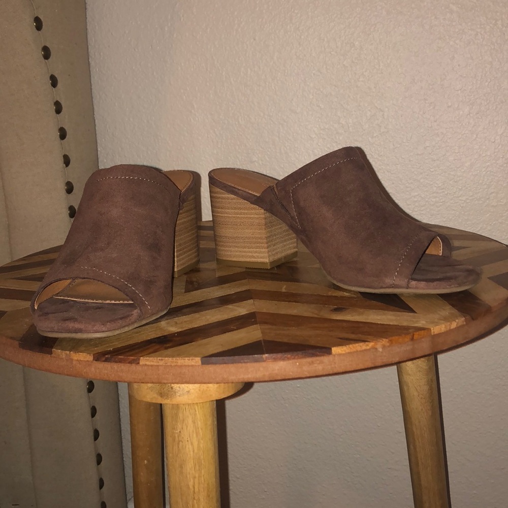 Universal Threads Cognac Mules